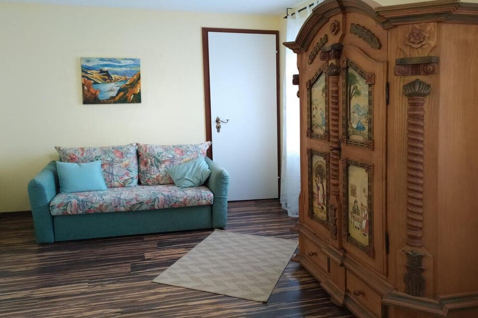 Bed, Decorative detail, Bedroom