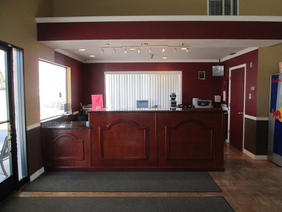 Day, Lobby or reception