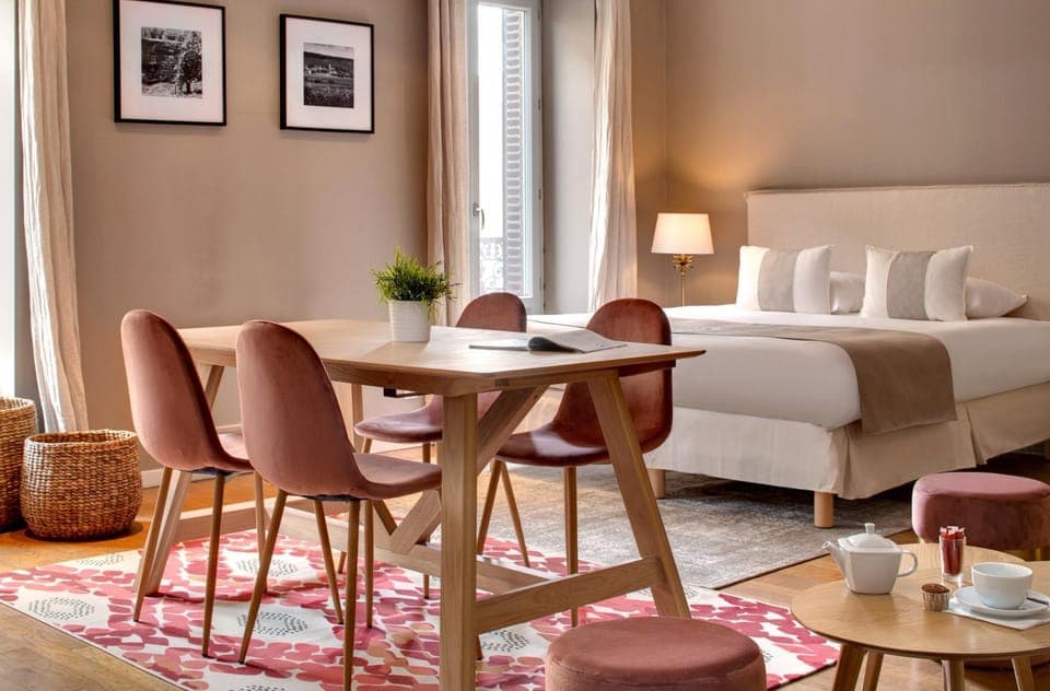 Photo of the whole room