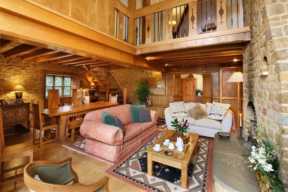 Living room, Dining area