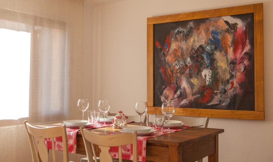 Living room, Dining area