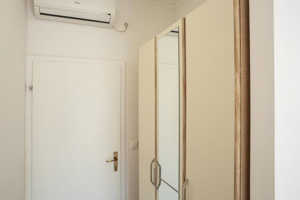 hair dresser, wardrobe, air conditioner