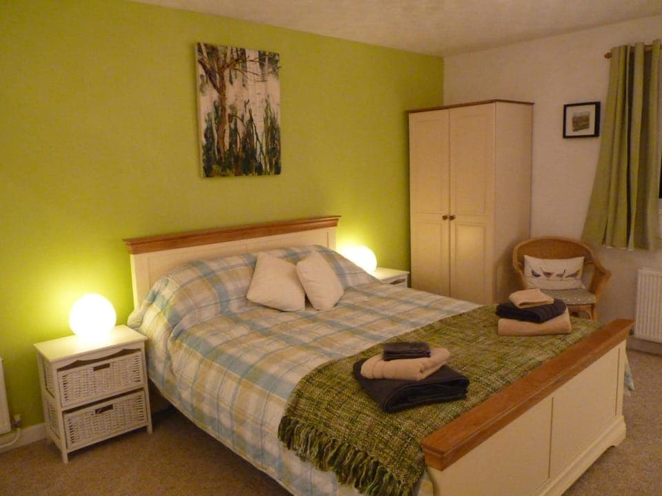 Bed, Photo of the whole room, Bedroom, towels, wardrobe