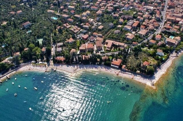 Day, Bird's eye view