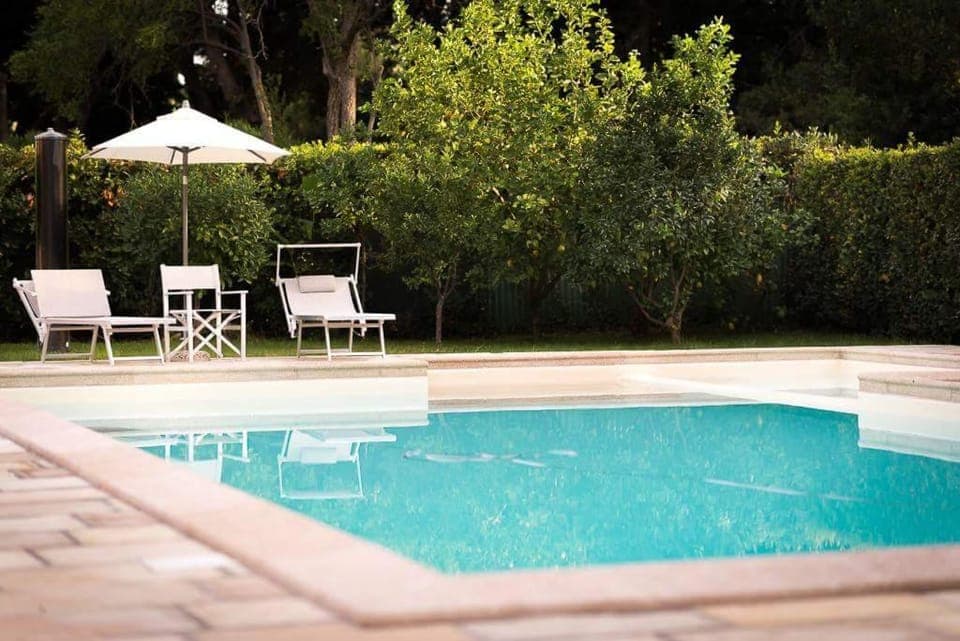 Swimming pool, Swimming pool