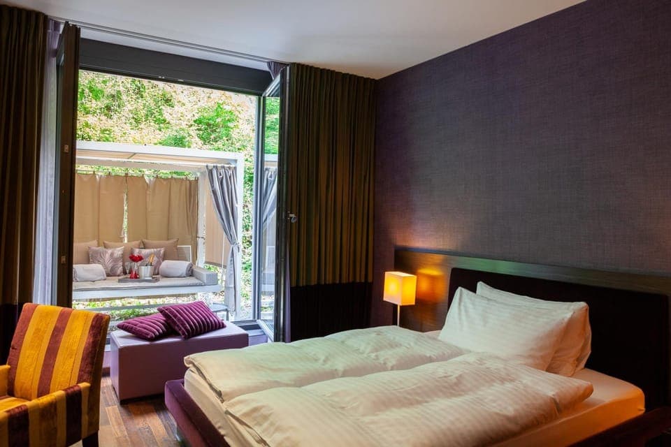 Photo of the whole room, Seating area, Bedroom