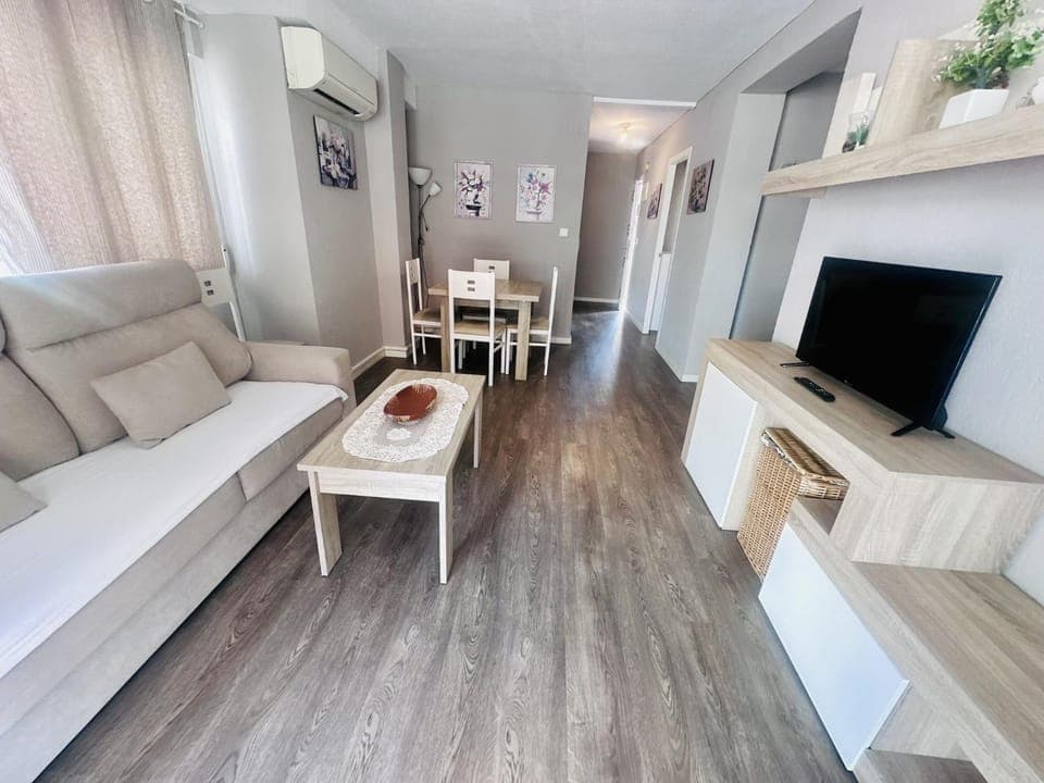 A564 - María B - 2004 Finestrat s.l. Apartment in Benidorm