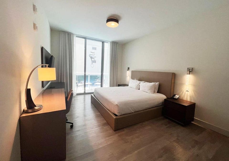 Bed, Balcony/Terrace, Decorative detail, Bedroom