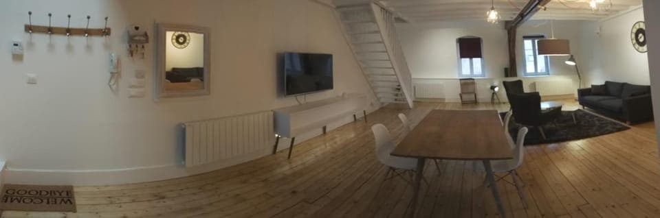 Communal lounge/ TV room, Living room