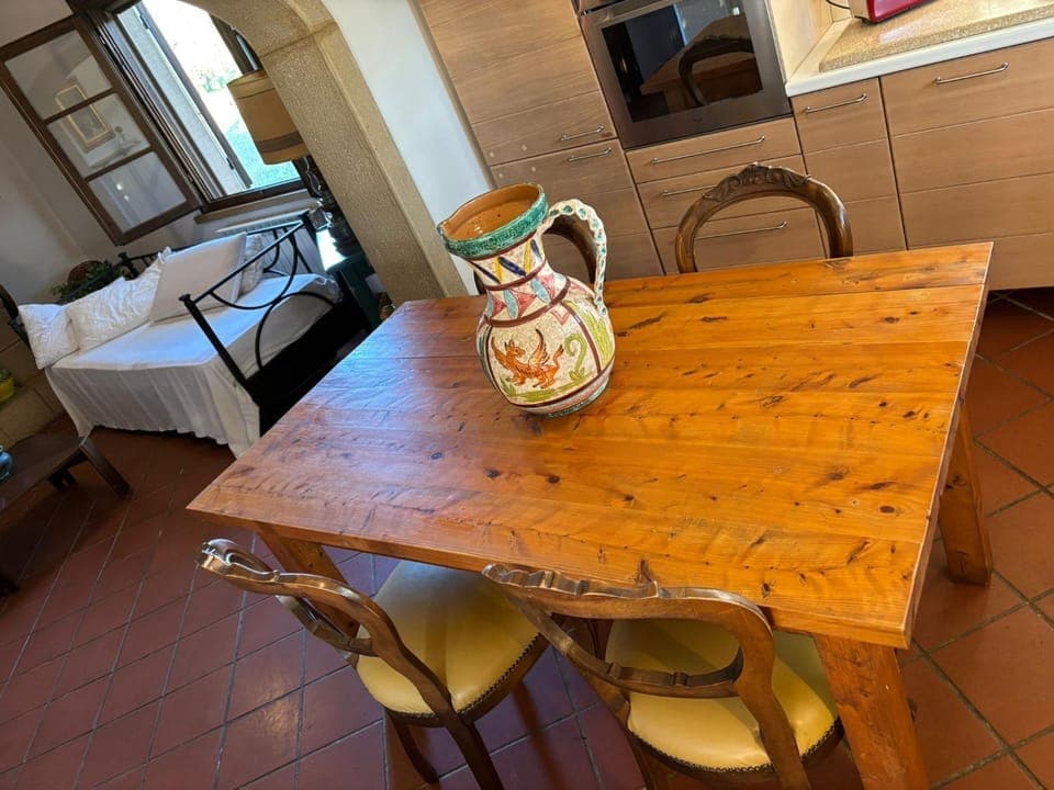 Seating area, Dining area