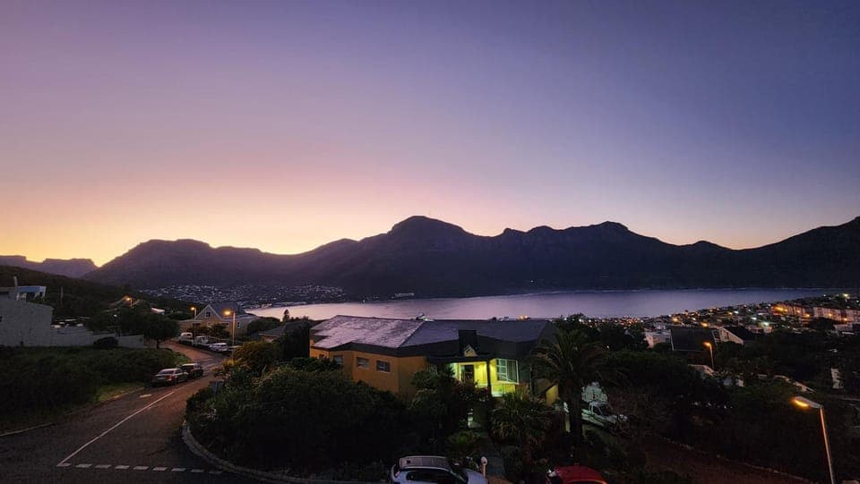 Nearby landmark, Neighbourhood, Natural landscape, Mountain view, Sea view, Sunrise