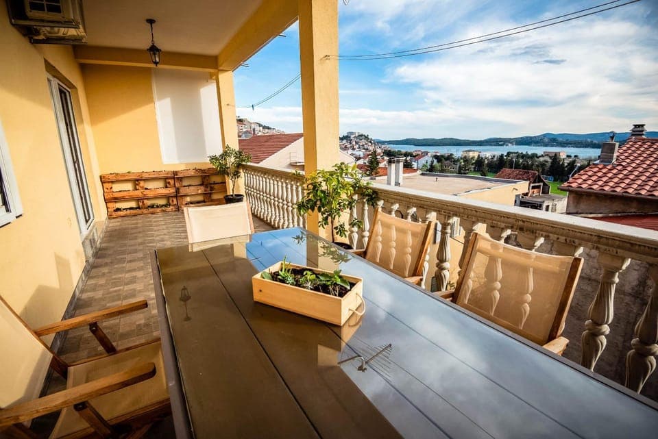 Day, Balcony/Terrace, Seating area