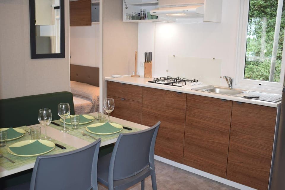 Kitchen or kitchenette