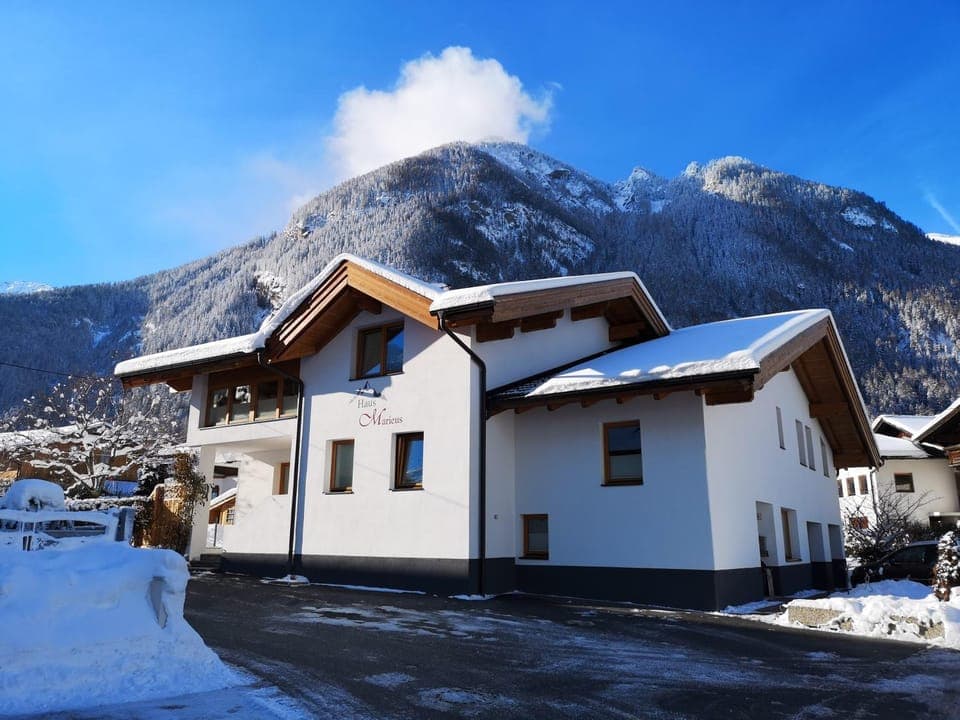 Property building, Day, Natural landscape, Winter, Mountain view
