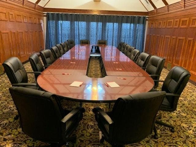 Meeting/conference room