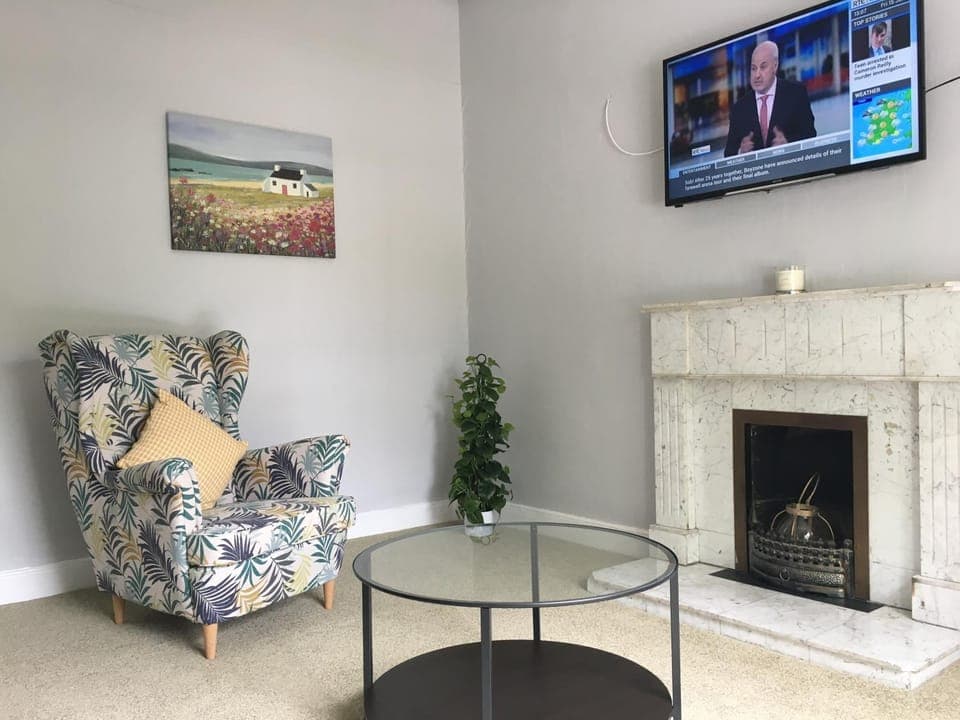 TV and multimedia, Living room, Seating area