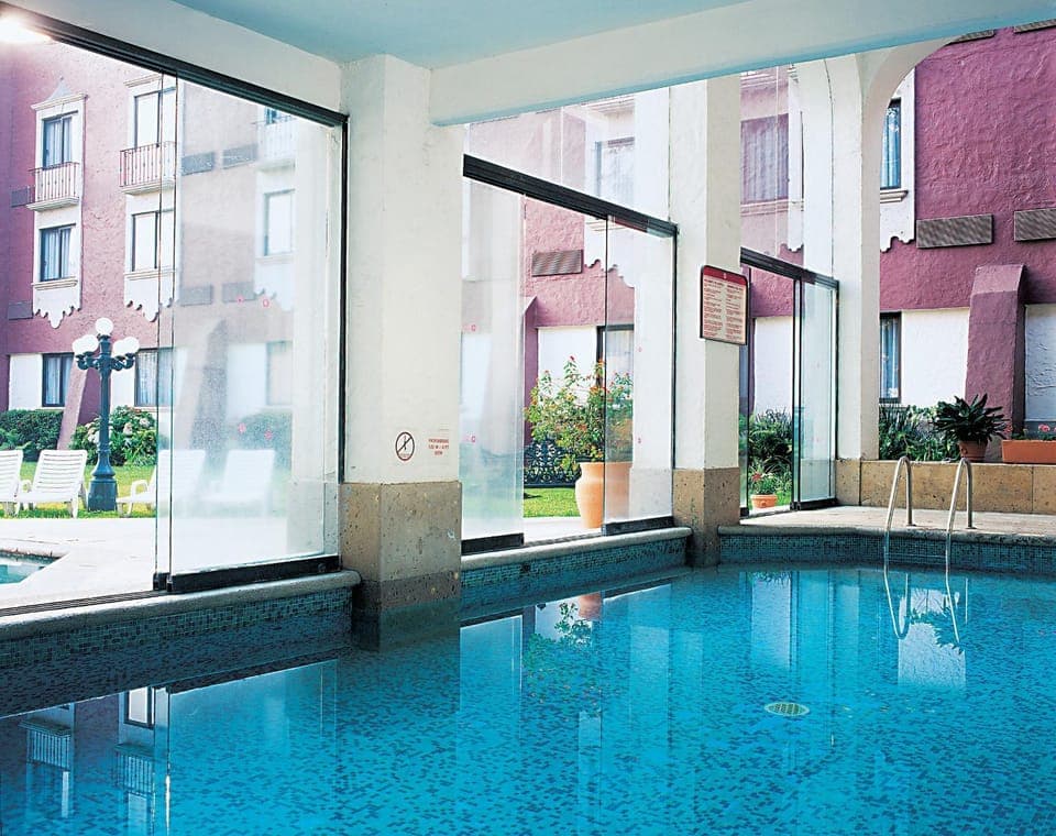 Swimming pool, Swimming pool