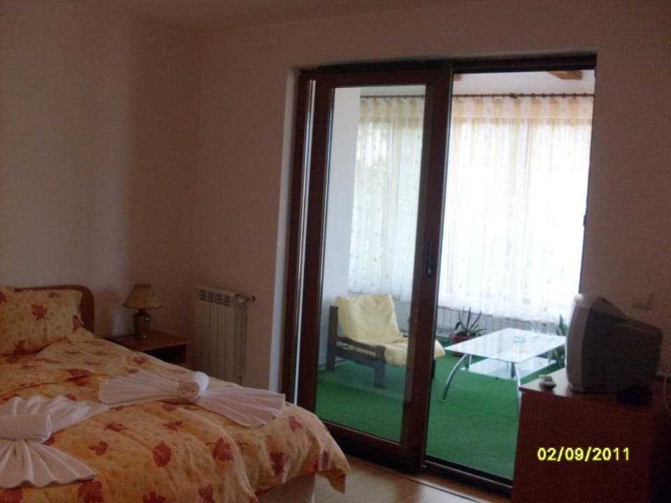 Bed, Photo of the whole room