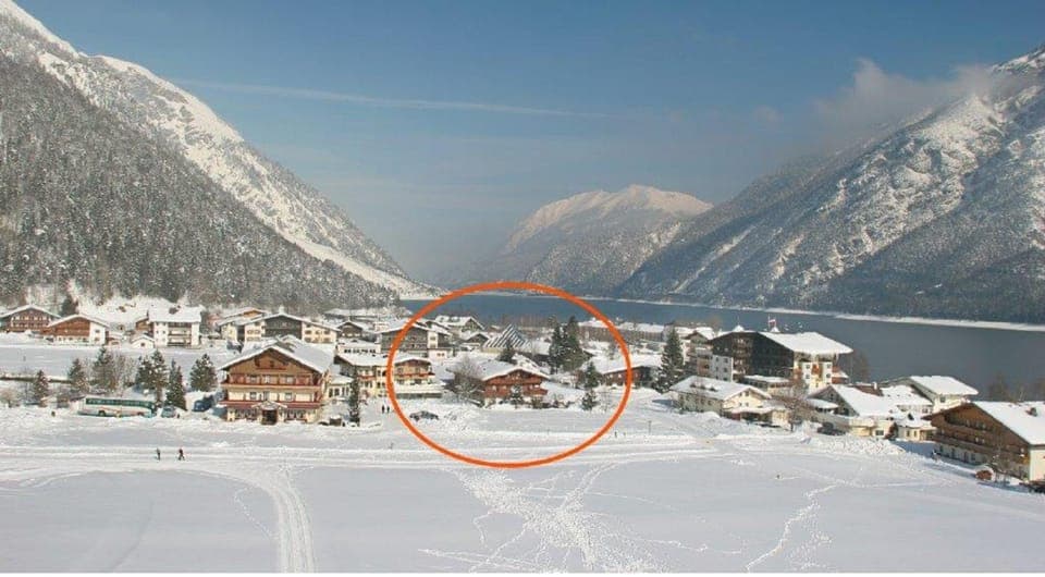 Neighbourhood, Bird's eye view, Winter