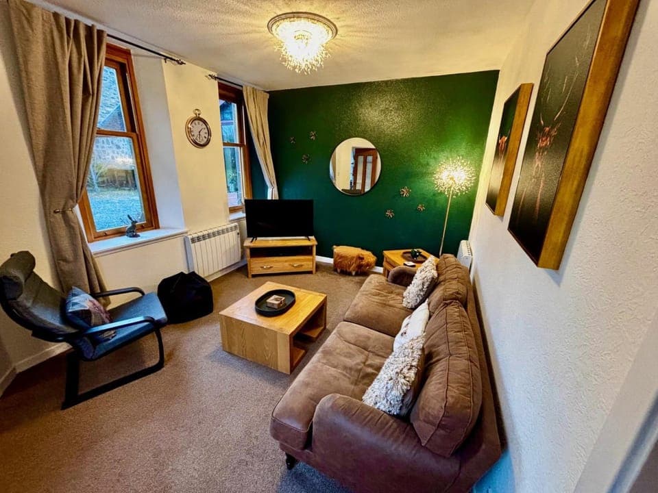 TV and multimedia, Living room, Seating area