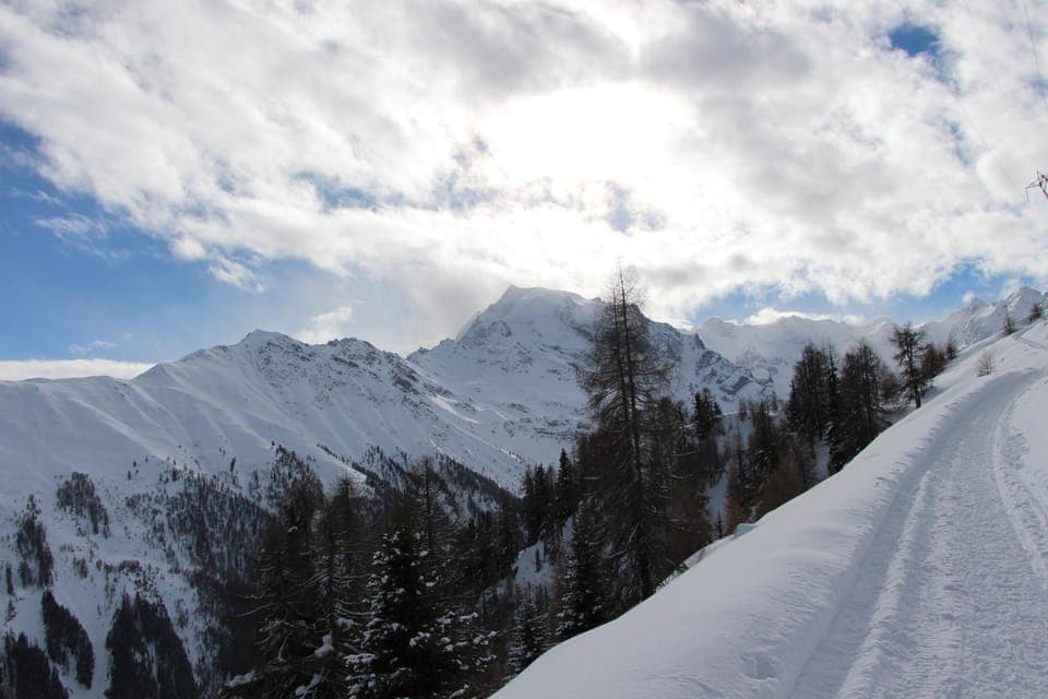 Skiing, Hiking, Sports