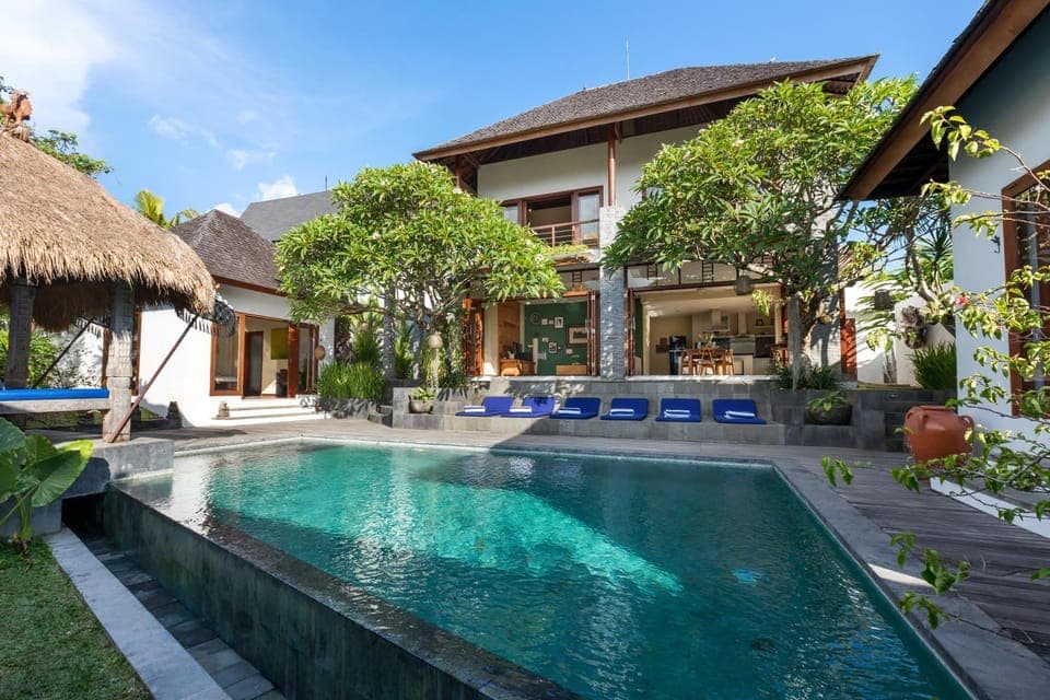 Day, Pool view, Swimming pool, sunbed