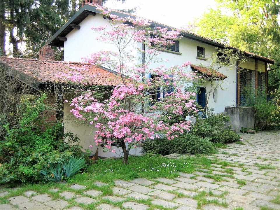 Facade/entrance, Balcony/Terrace