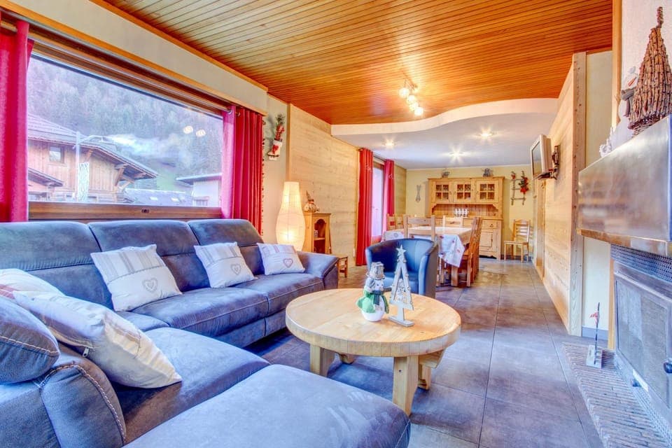 Living room, Seating area