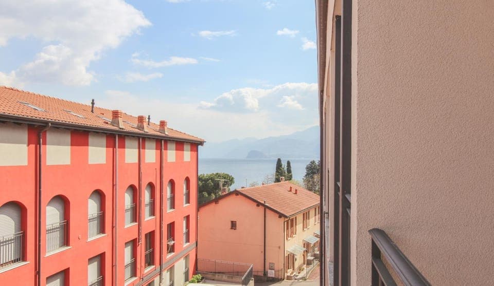 Property building, Lake view