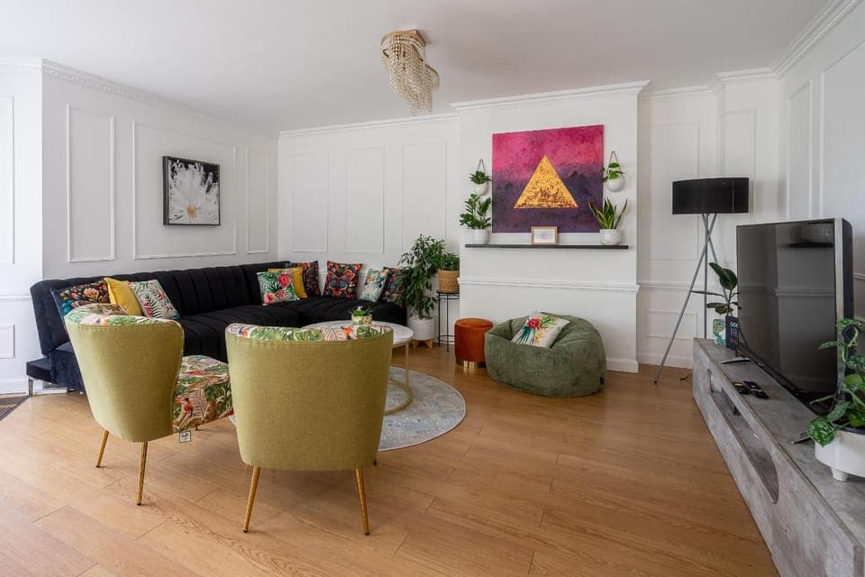 Seating area, Evening entertainment