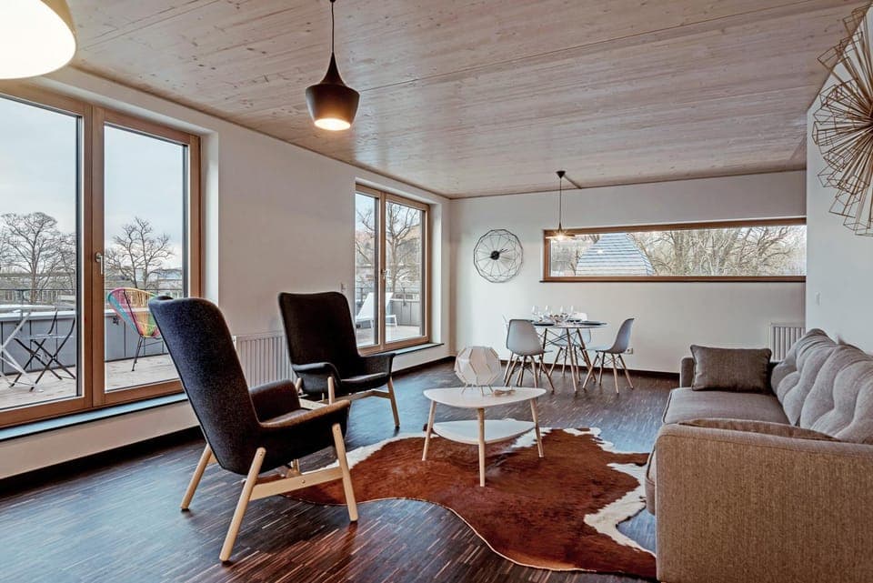 Living room, Seating area, Dining area