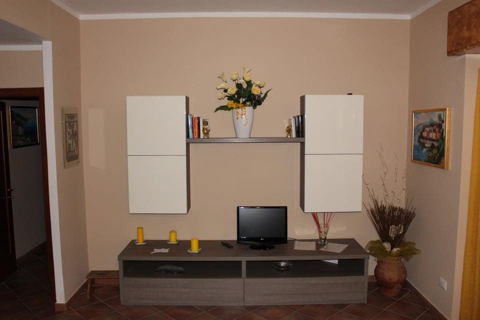 Communal lounge/ TV room, Living room