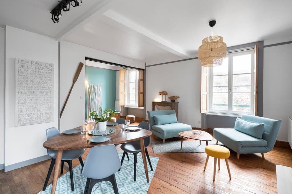 Living room, Dining area