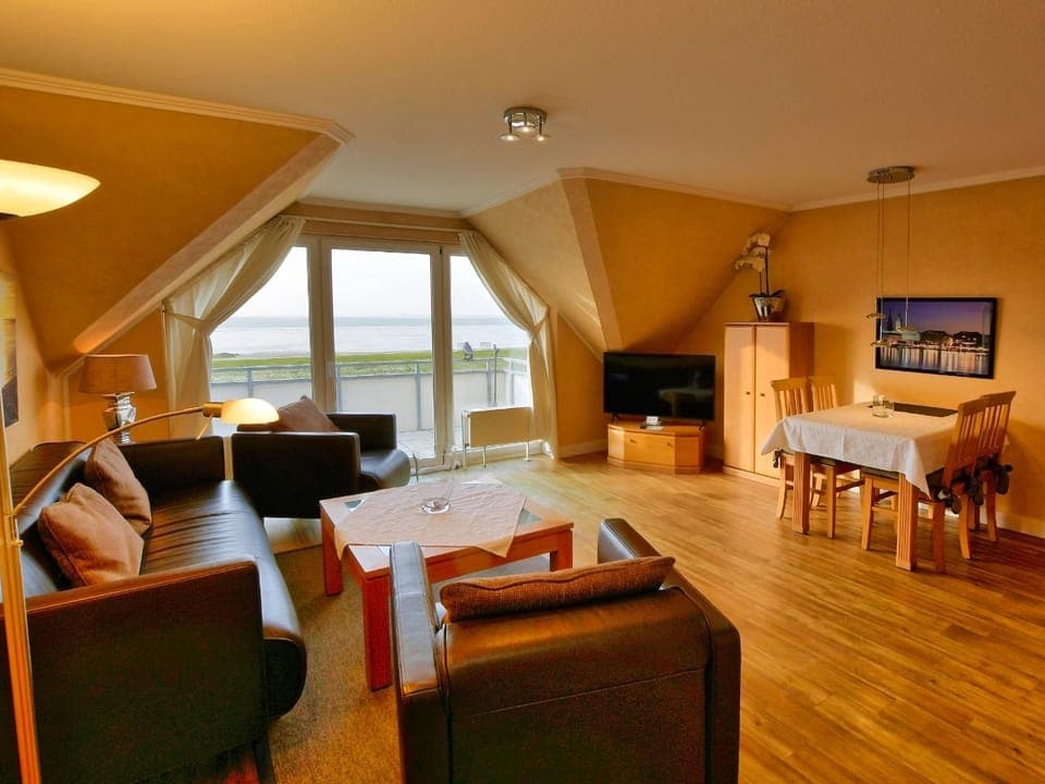 TV and multimedia, View (from property/room), Living room, Photo of the whole room, Seating area