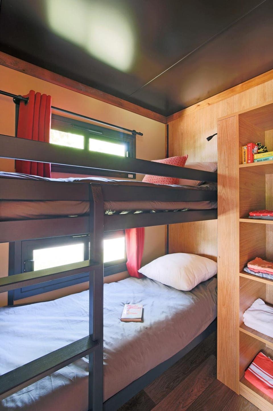Bed, Photo of the whole room, Bedroom, bunk bed
