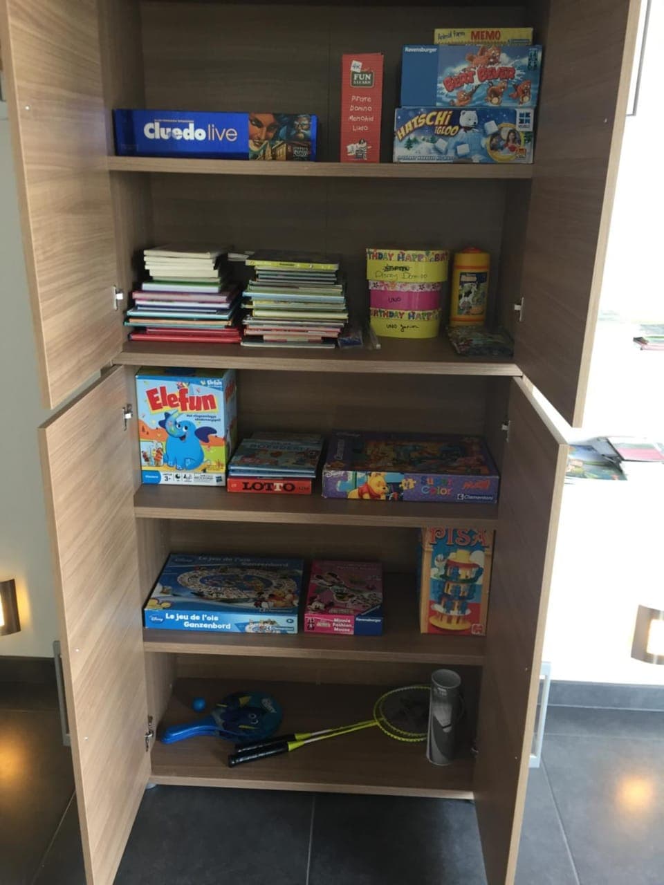 children, young children, older children, group of guests, Family