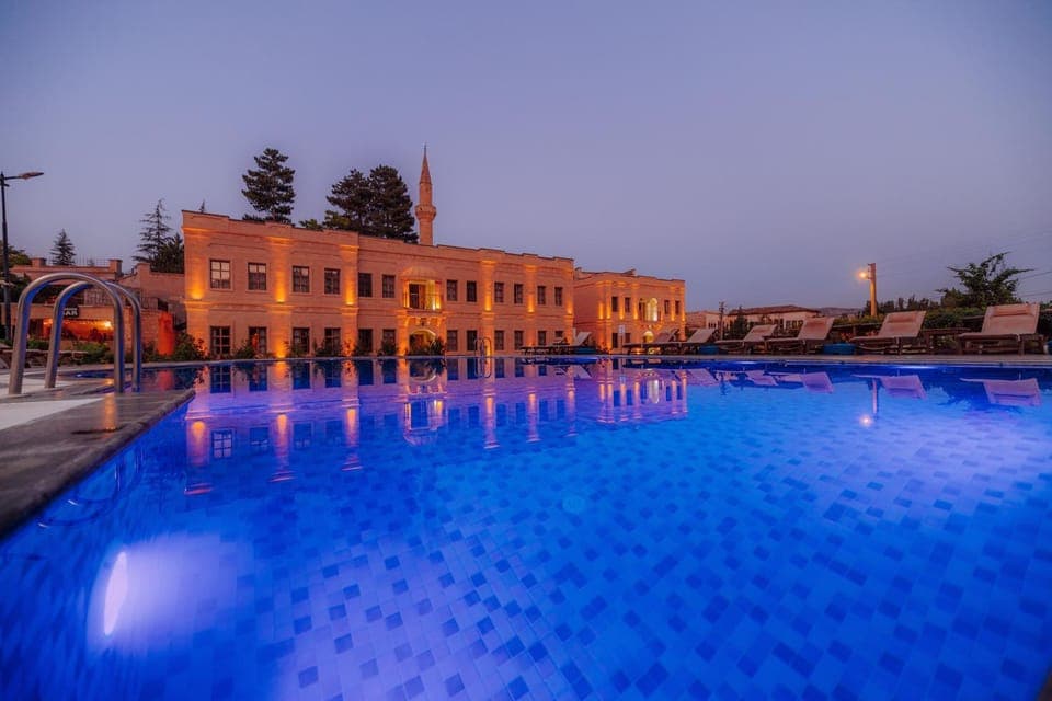 Property building, Swimming pool