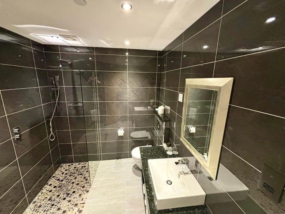 Shower, Toilet, Bathroom