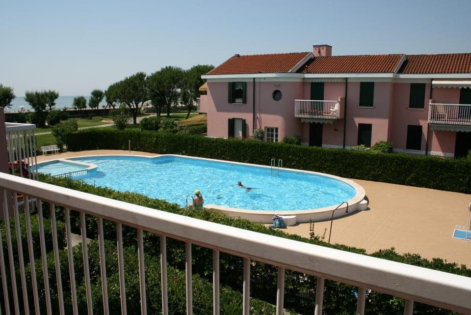 Balcony/Terrace, Pool view, Pool view, Sea view, Sea view, Swimming pool