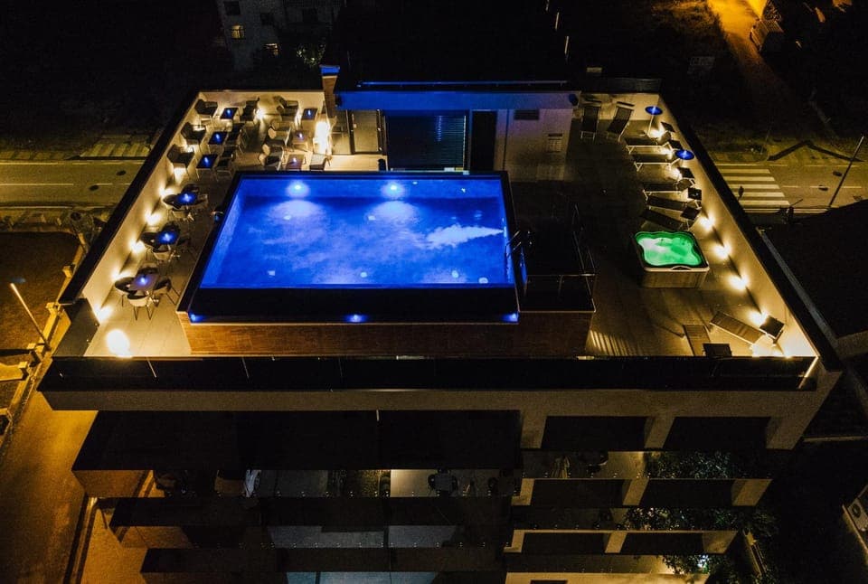 Night, Hot Tub, Evening entertainment, Pool view, Swimming pool