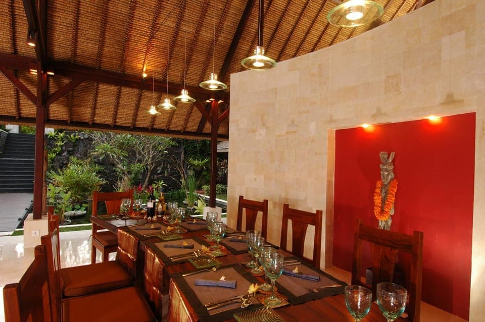 Restaurant/places to eat, Food and drinks