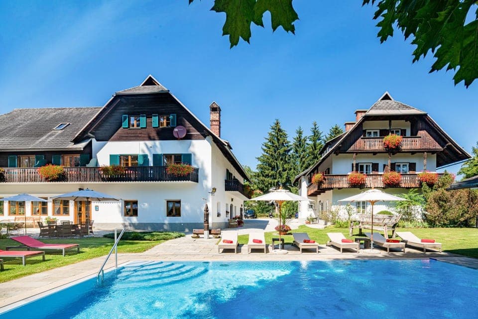 Facade/entrance, Swimming pool, Swimming pool