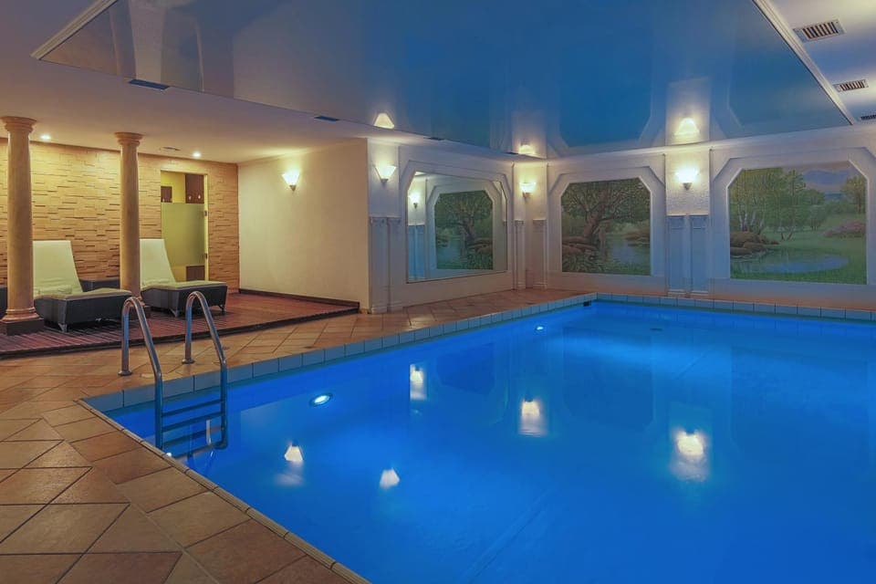 Pool view, Swimming pool