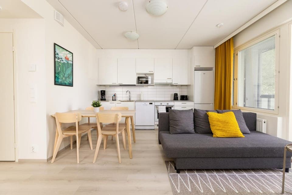 Kitchen or kitchenette, Living room, Seating area, Dining area