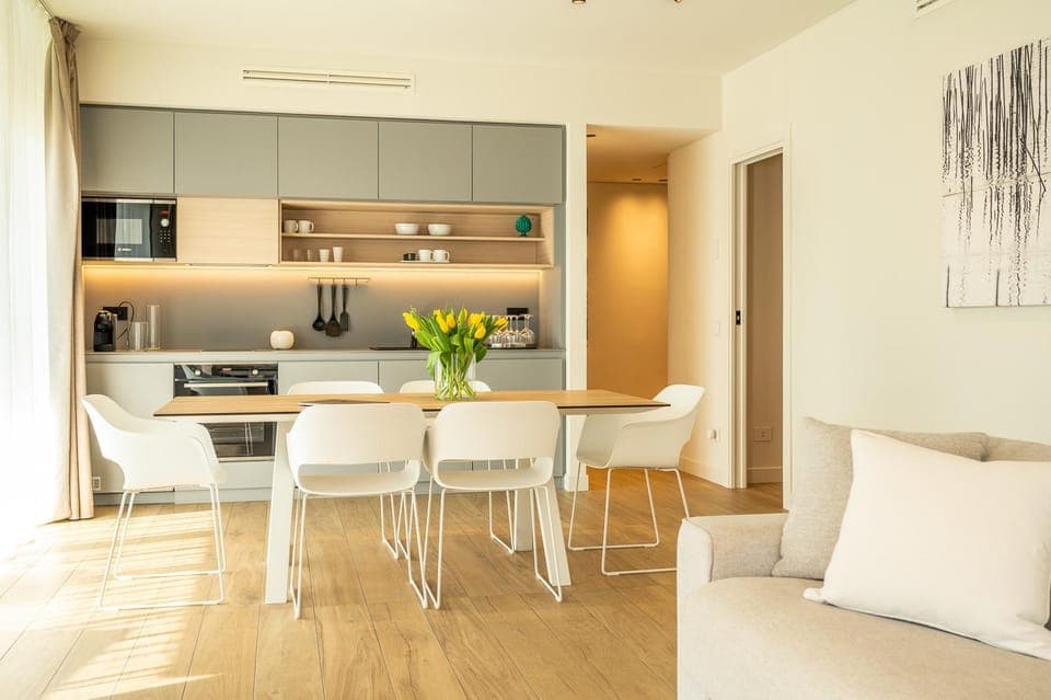 Kitchen or kitchenette, Living room, Seating area, Dining area, pet friendly, stove