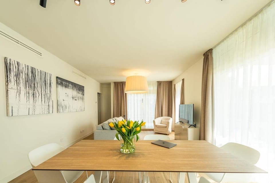 Living room, Seating area, Dining area