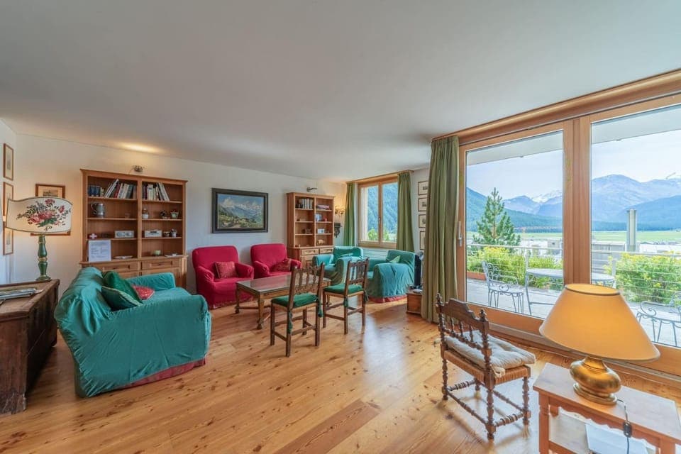 Communal lounge/ TV room, Living room