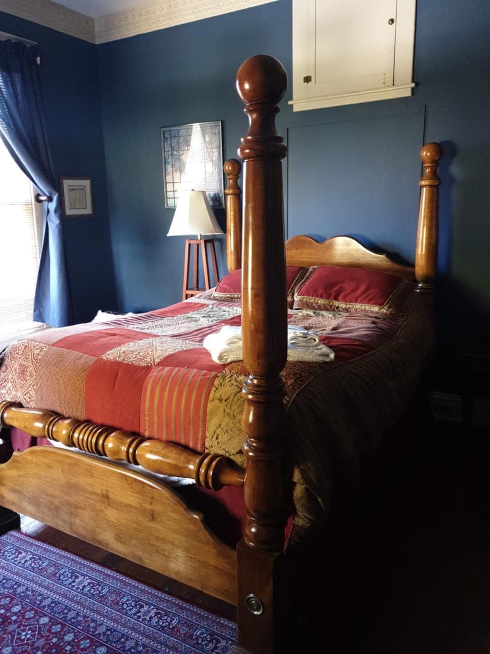 Ubon Thai Victorian Inn & Restaurant Bed and Breakfast in Staunton
