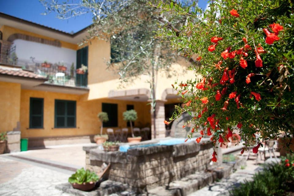 Patio, Facade/entrance