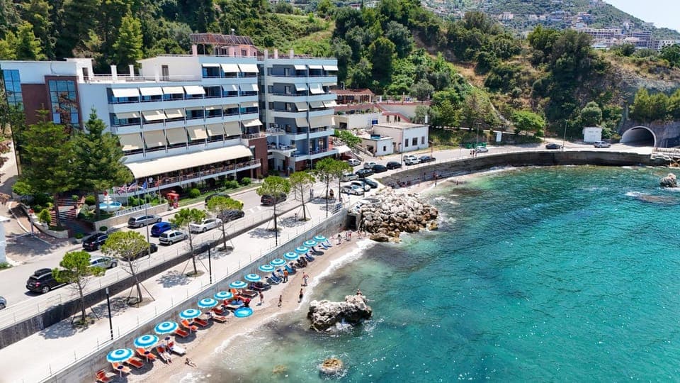 Property building, Natural landscape